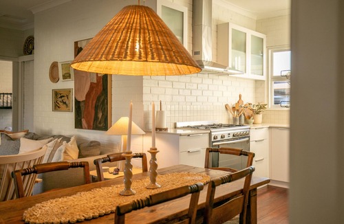 Halls Head House | 5 min to the beach! Family-friendly 3-bedroom house