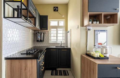 Chicalim Apartment | 5 mins Dabolim Airport - Pinterest Inspired Studio & Pool by Oma Stays