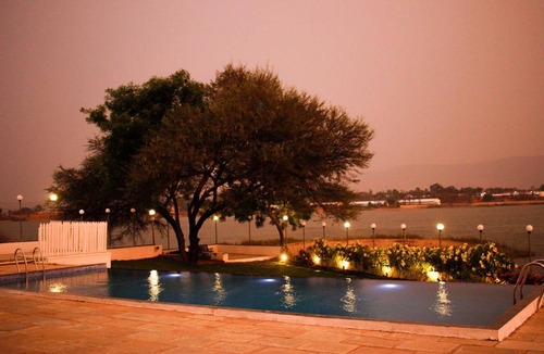 Bajarwadi Resort | 50 m² Resort ∙ 4 guests