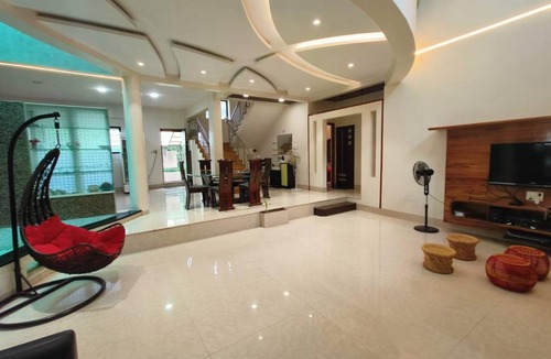 Nashik House | 500 m² Bungalow ∙ 6 bedrooms ∙ 30 guests