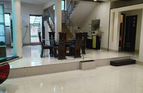 Nashik House | 500 m² Bungalow ∙ 6 bedrooms ∙ 30 guests
