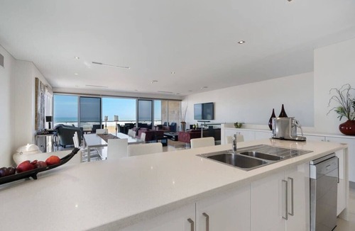 Middleton House | 52 Esplanade - Luxury - Seafront - Wi-Fi