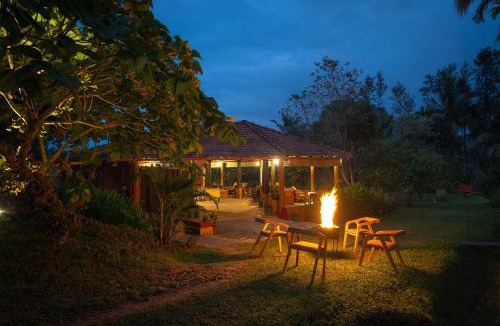 Kushalnagar House | 5BR Firefly By The River with Breakfast - Nature's Lap