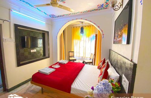 Lake Swaroop Sagar Villa | 5BR Rajkarn Boutique Villa by 29Bungalow