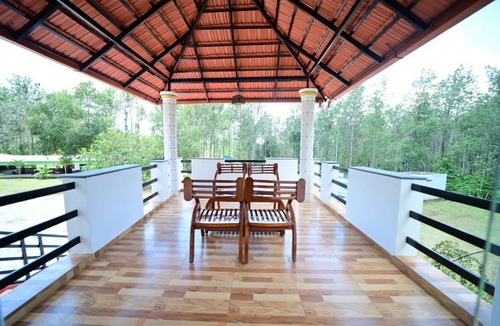 Kushalnagar Hotel | 86 m² Hotel ∙ 10 guests