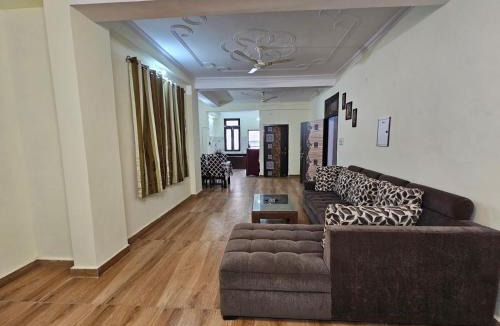 Alambagh Apartment | 9 BHK in Krishna Nagar Lucknow LKO 9BHK 201L,202R&302R