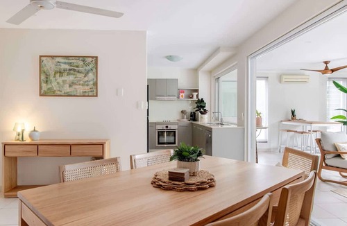 Cairns North Apartment | A Calm City Base Cairns CBD