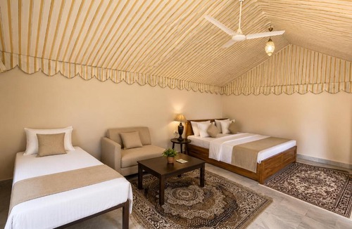 Sam Hotel | A Family Resort
