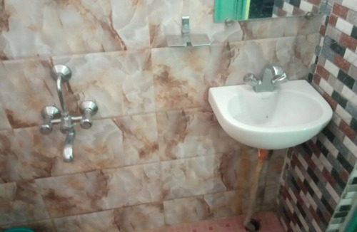 Agartala Hotel | A India Guest House AC Deluxe Room