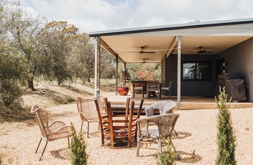 Spring Farm House | A tranquil 40 acre olive grove, comfort inside, fire pit & hot tub outside