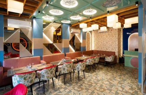 Gorakhpur Hotel | Aaditri Inn