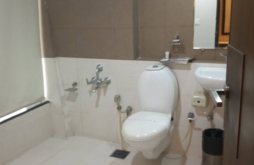 Sanand Hotel | Aarohi Starz Club