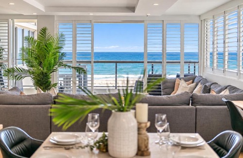 Surfers Paradise Apartment | Absolute Beachfront 3BR Apartment Ocean Views Pool Spa & Tennis Court