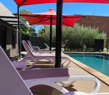 Echuca Apartment | Adelphi Apartments 3 or 3A - Downstairs 2 Bedroom or Upstairs King Studio with Balcony