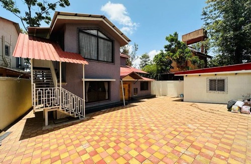 Wai House | Adhiraj Villa is a luxurious villa located in Panchgani-Mahabaleshwar Road.