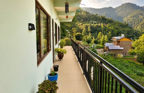 Shimla House | Adorable 3-bedroom luxury house with modular kitchen in peaceful Jutogh