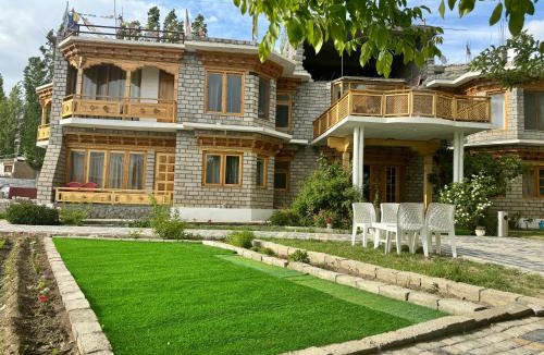 Leh Hotel | Adu's Eternal Comfort