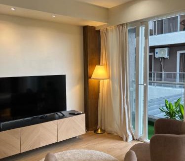 Viman Nagar Apartment | Aerovista Suites - Neon Homeotel- 1 kms from Airport