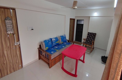 Uddar Apartment | Air-conditioned suite 2 bed and living with gallery