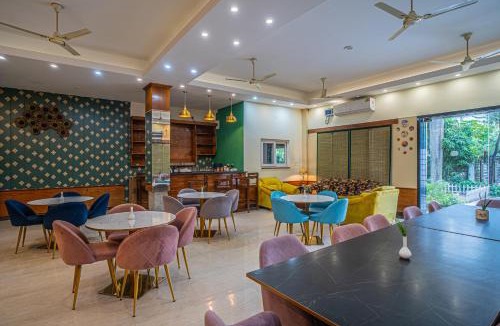 Dehradun Hotel | Alaya Stays Impreza Luxury Stays