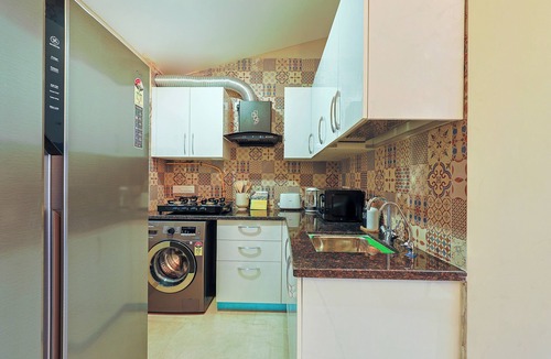 Sainagar Apartment | Alaya Stays Veera Serina 3 BHK with Pool
