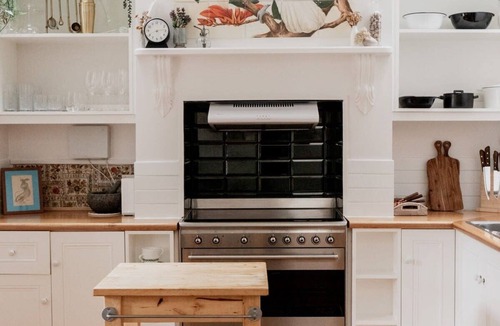 Hobart Central Business District Cottage | 'Allambee' Heritage cottage in trendy South Hobart
