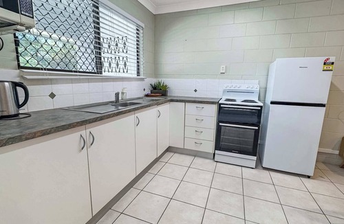 Arcadia Apartment | Alma Bay Holiday Unit 2
