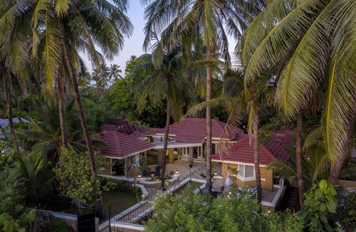Mumbai Villa | amã Stays & Trails Beach House Madh Island, Mumbai