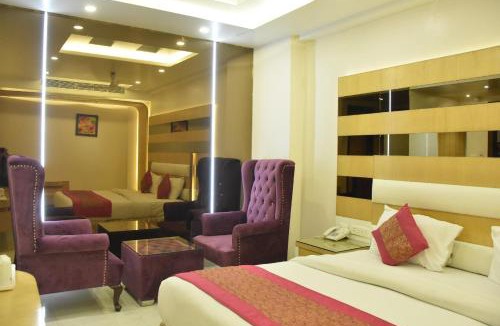 Paharganj Hotel | Aman Continental - 2Mins from Railway Station and 5 Mins from Metro