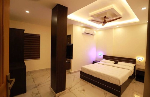 Thodupuzha Hotel | Aman Residency