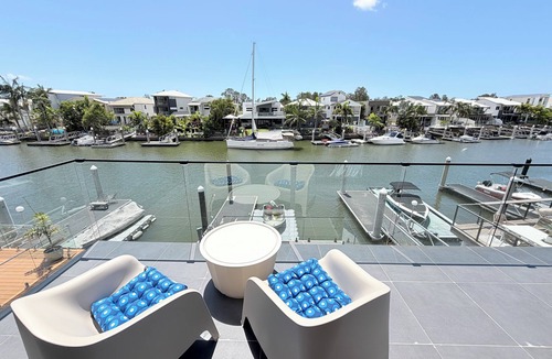 Coomera House | Amazing Luxury waterfront Dreamhome&Ev Charging