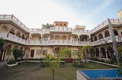 Amer Fort Road Apartment | Amber in the dunes by hnh