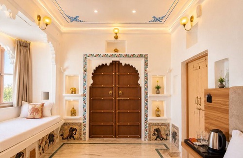 Lake Swaroop Sagar Hotel | Amoraya — A Lake View Heritage Haveli (Old City Udaipur)