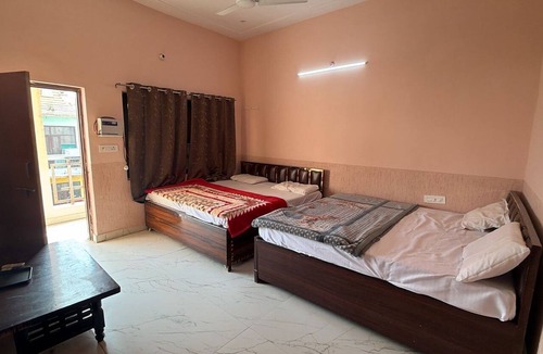 Vrindavan House | Amrit Guest House