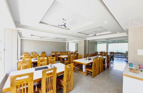 Ukhimath Hotel | Amritara SunInn, Kedarnath