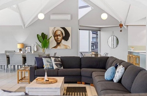 Middleton House | An architectural family shack, steps from the South Coast's finest surf beach