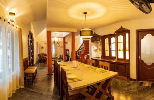 Kozhikode Villa | Angam Banyan - Tropical Boho 2BHK Villa - 3Beds - Botanical Garden