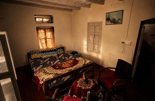 Kudrasthe House | Antique bee tee homestay