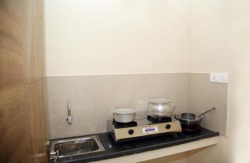 Thousand Lights Hotel | Apollo Court (Apollo hospital,Sankara natralya, US consulate