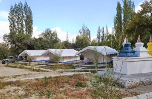 She RV Rental | Apple Cottage Nubra - Glamping