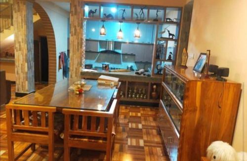 Karsiyang House | Arms Homestay & Girls Hostel