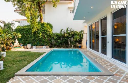 Mandrem Villa | Aroha Palms Magnifica - Private Pool, Wi-Fi