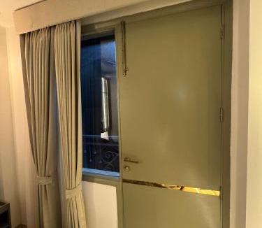 Sainik Farm Apartment | Artisan Abode406 Luxury Studio in Saket