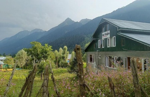 Aru Valley House | Aru Heights Guest House