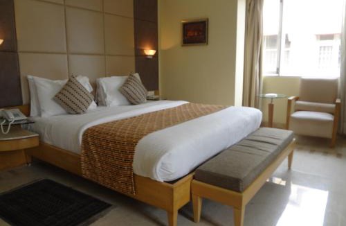Wellington Pier Hotel | Ascot Hotel