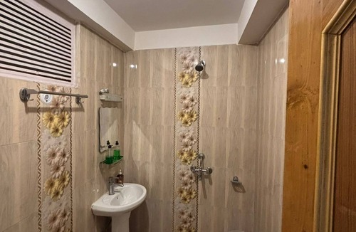 Old Manali Hotel | Asha Cottage Manali