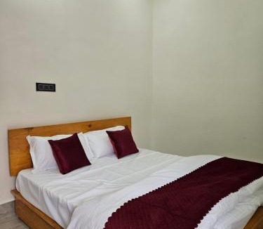 Kharsali Bed & Breakfast | Ashiyana home stay