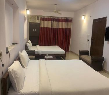 New Delhi Hotel | Ashu Villa