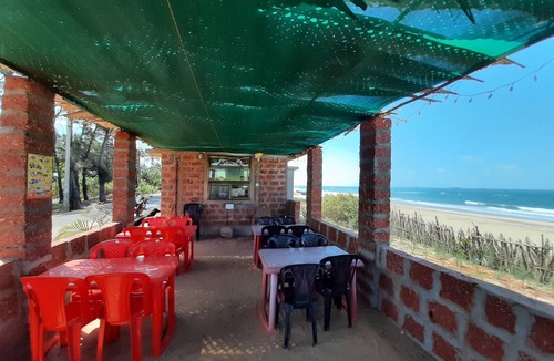 Devbag Bed & Breakfast | Athaang Seaside