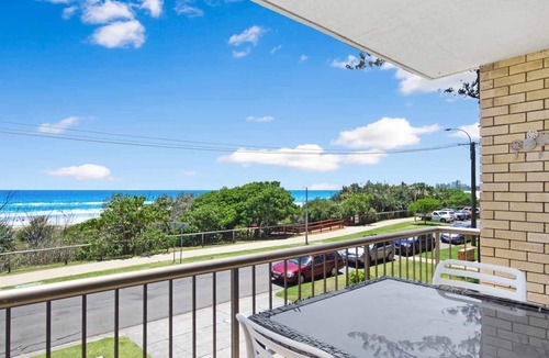 Bilinga Apartment | Athanna 4 - Bilinga/ North Kirra Beachfront